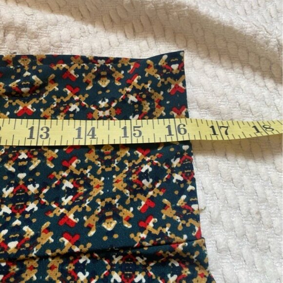 LulaRoe Azure Swing Skirt Geometric Print With Stretch Waist Size L - Picture 2 of 6